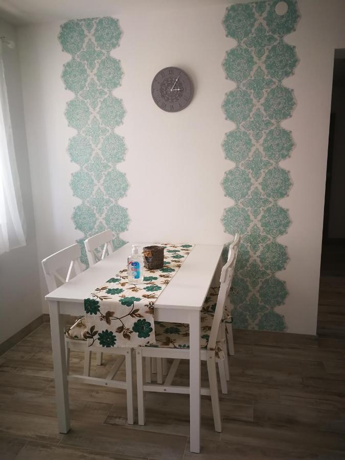 Ucas Apartamento Sighişoara Exterior foto